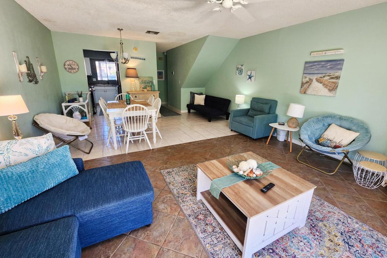 Beachwalk 8d Apartment